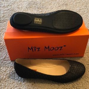 Miz mooz black flats
